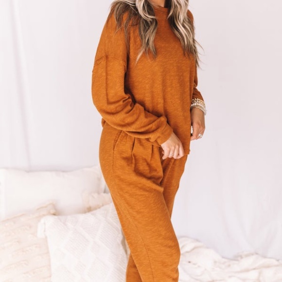 Glamour Farms Boutique Two Piece Rust Copper Lounge Set Size Small - Picture 2 of 3